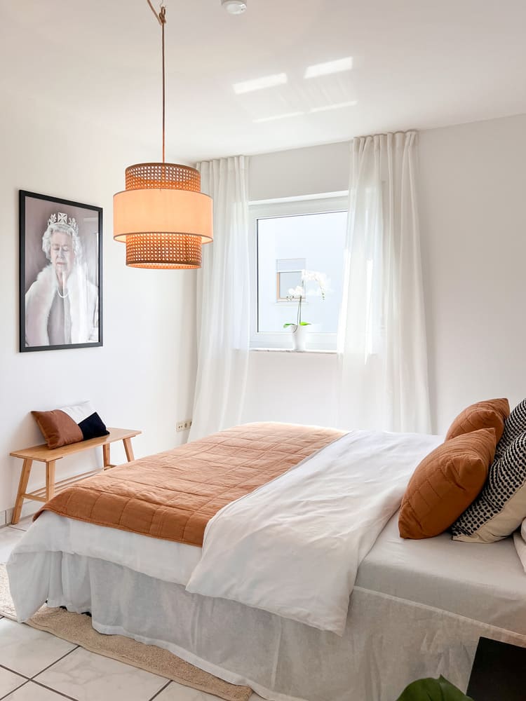 Beispiel Home Staging Schlafzimmer. Anja Krohnen Home Staging, Alzenau.