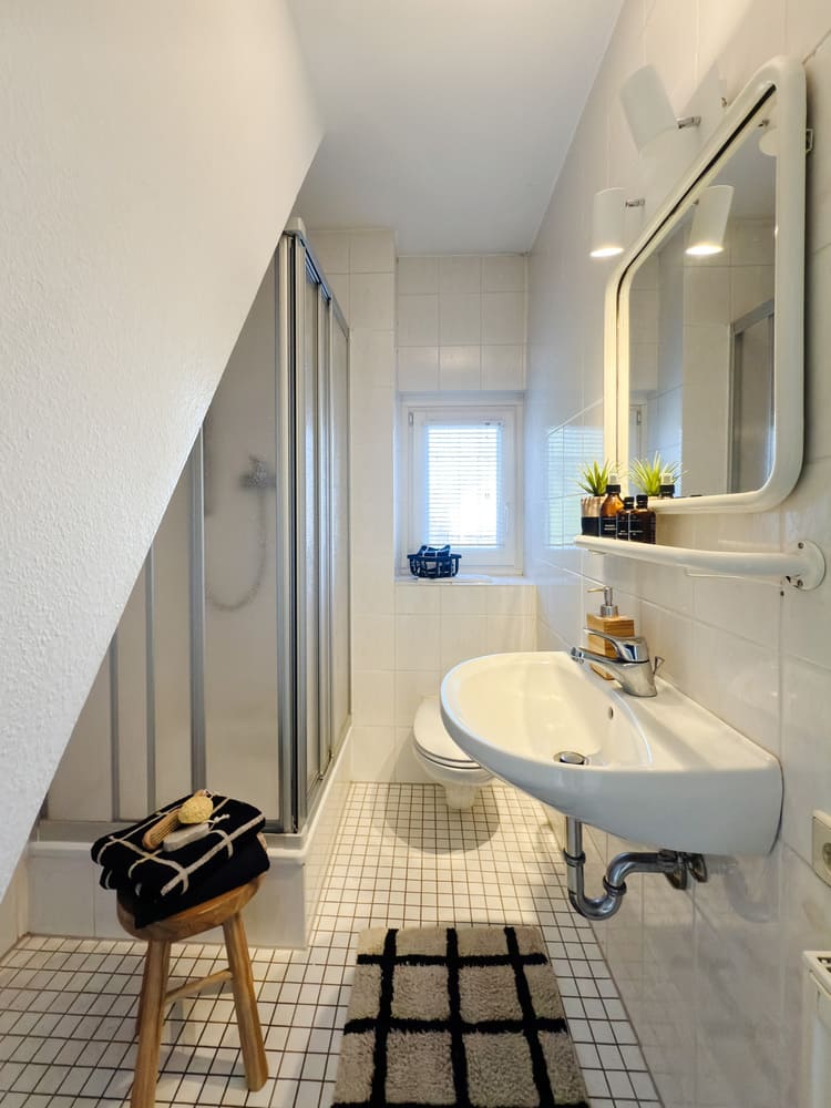 Erbimmobilie Seligenstadt_Vorher Nachher Home Staging 18 Duschbad nach Home Staging – stilvoll inszeniert in Seligenstadt