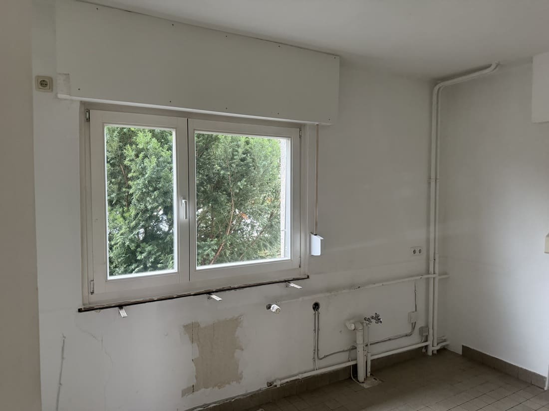 Erbimmobilie Seligenstadt_Vorher Nachher Home Staging 8 Küche vor Home Staging – Ursprünglicher Zustand der Erbimmobilie in Seligenstadt